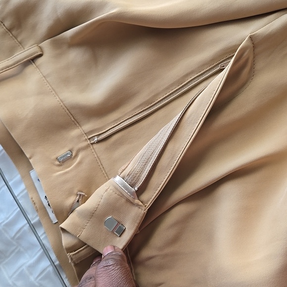 Lita By CIARA Classic Timeless Minimalist Women's Tailored High Waist Tan Shorts - Picture 6 of 12